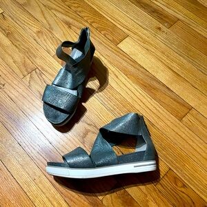 Leather Pewter Gunmetal Crisscross Straps Smart Sport Metallic wedge platform